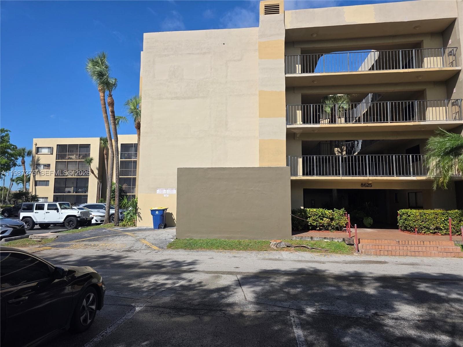 8615 NW 8th St # 319, Miami, FL 33126 — zdjęcie 2
