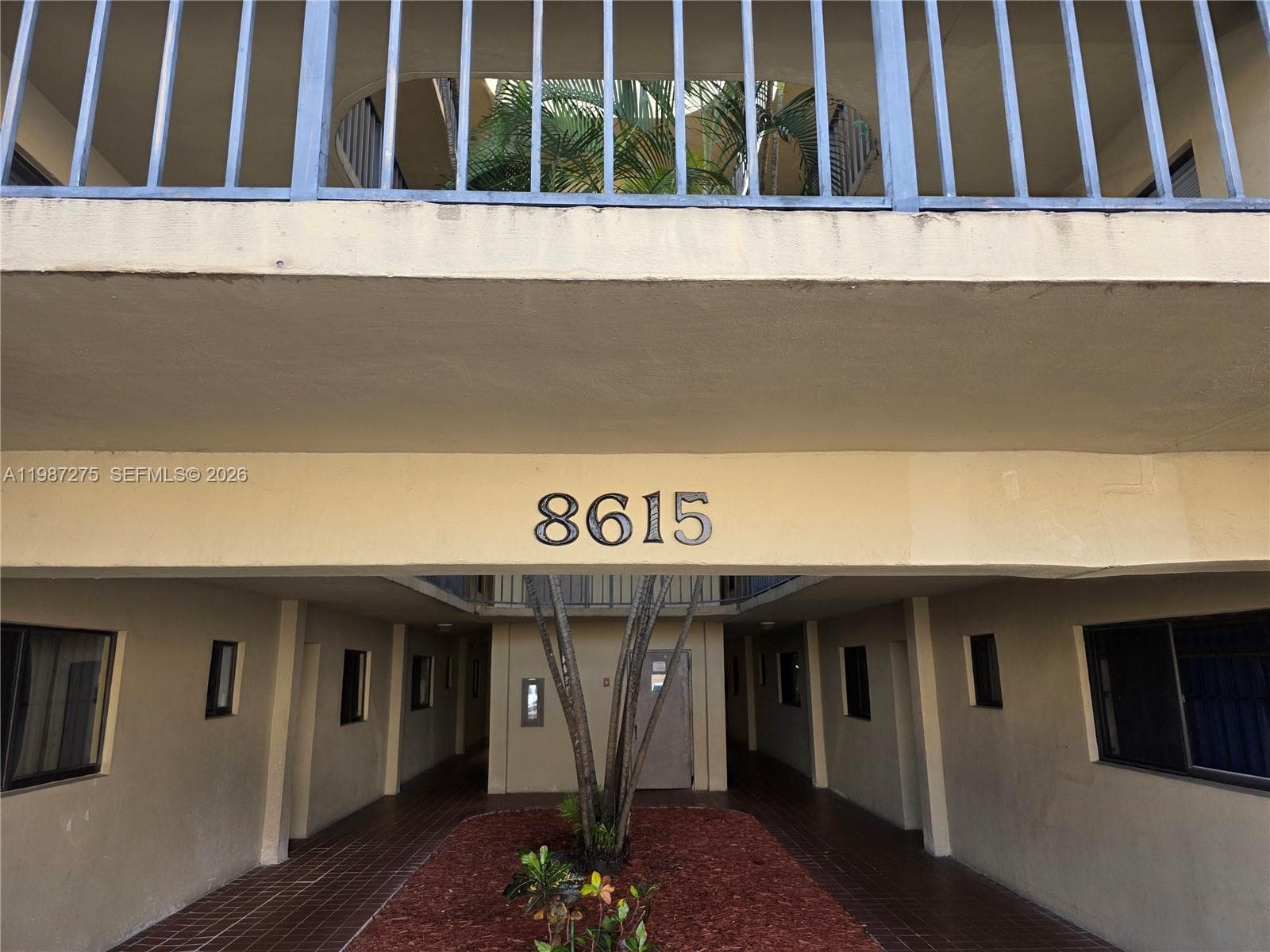 8615 NW 8th St # 319, Miami, FL 33126 — zdjęcie 3