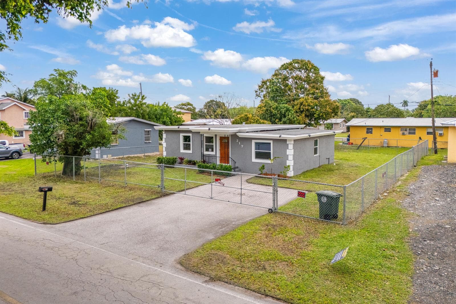 217 NW 14th Street, Belle Glade, FL 33430 — zdjęcie 2