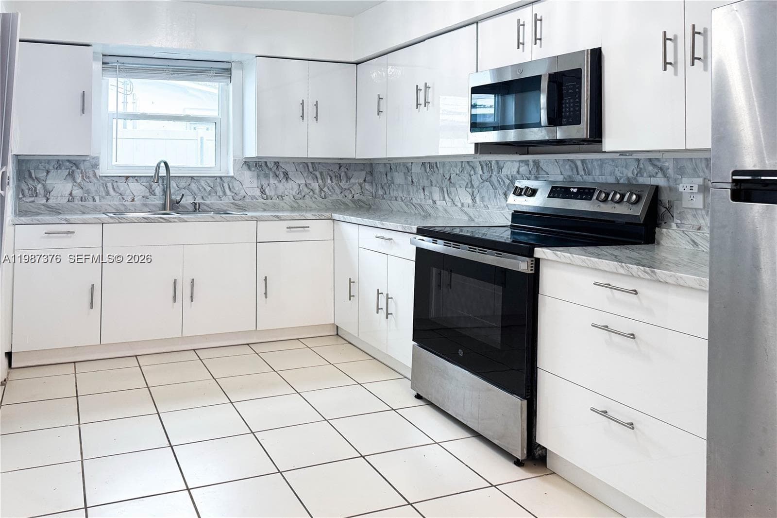 1911 N 44th Ave, Hollywood, FL 33021 — zdjęcie 4