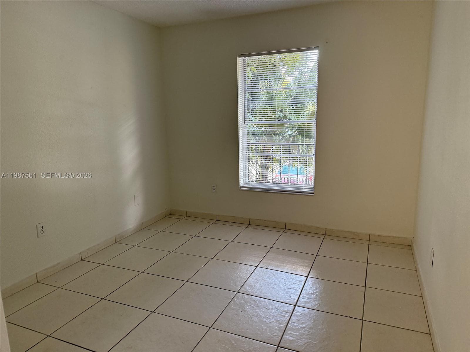 5755 W 20th Ave # 201, Hialeah, FL 33012 — zdjęcie 5