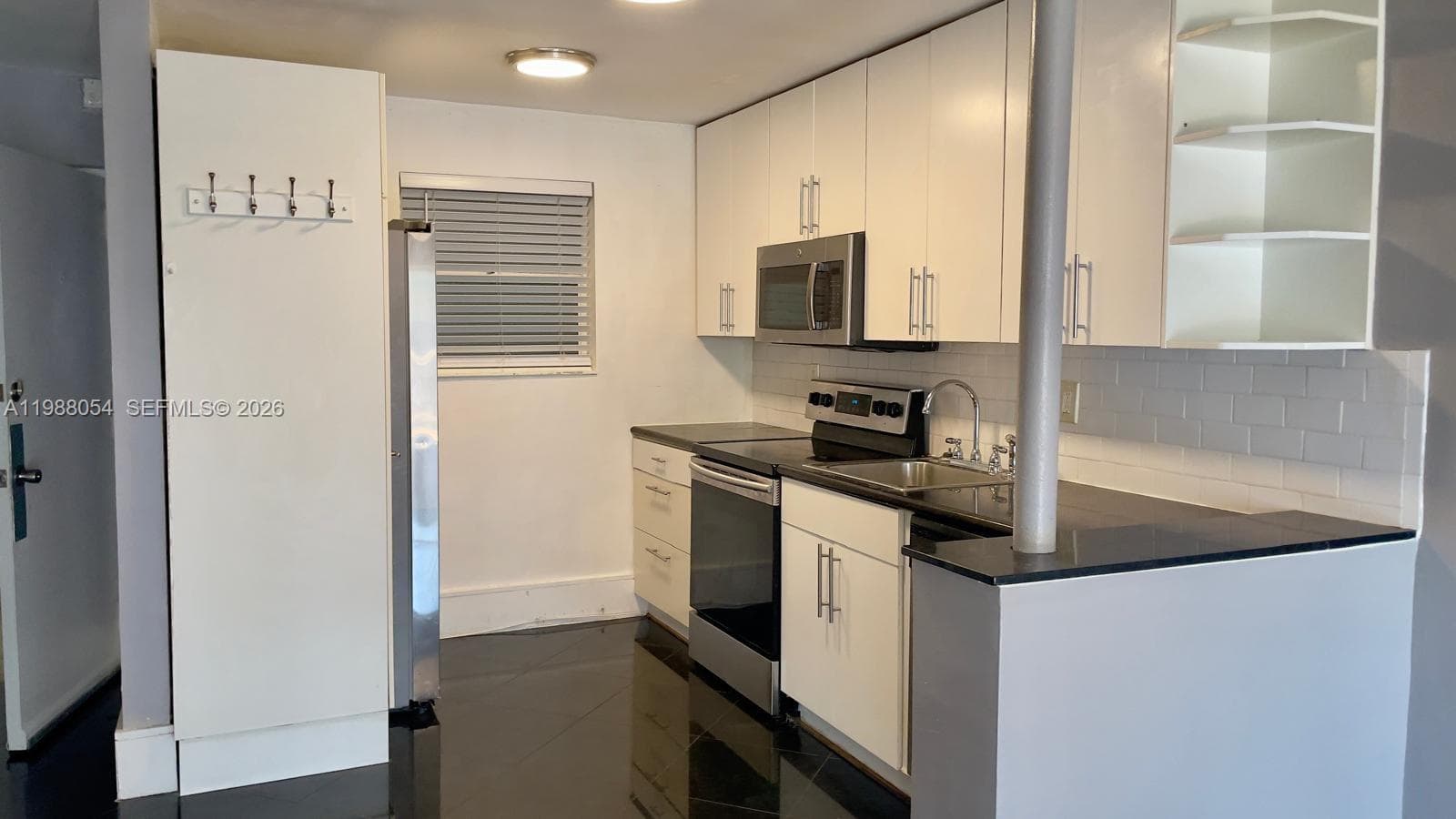 3944 NE 167th St # 106, North Miami Beach, FL 33160 — zdjęcie 5
