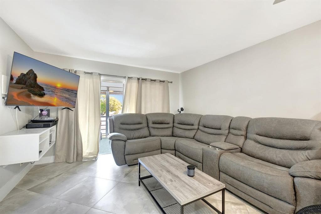8605 W Sample Road # 311, Coral Springs, FL 33065 — zdjęcie 3