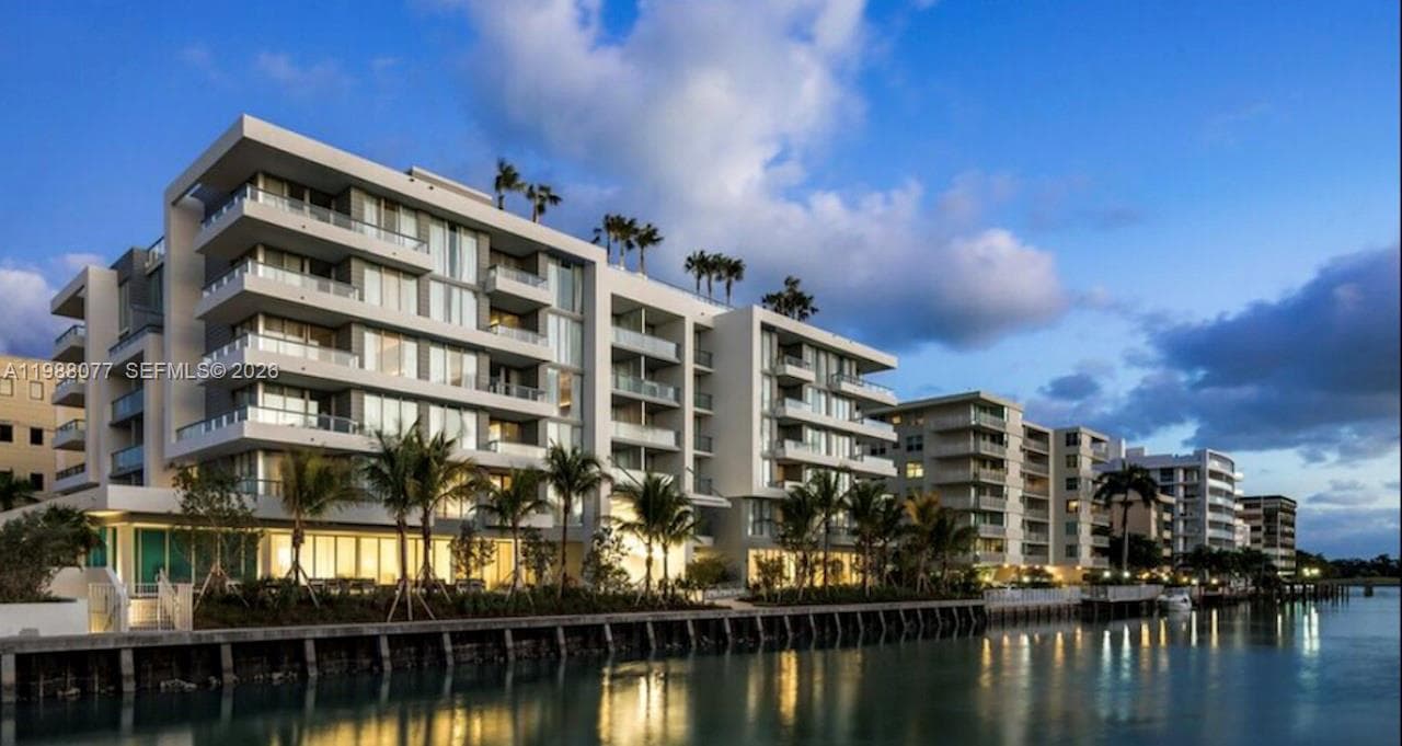 9540 W Bay Harbor Dr # 301, Bay Harbor Islands, FL 33154