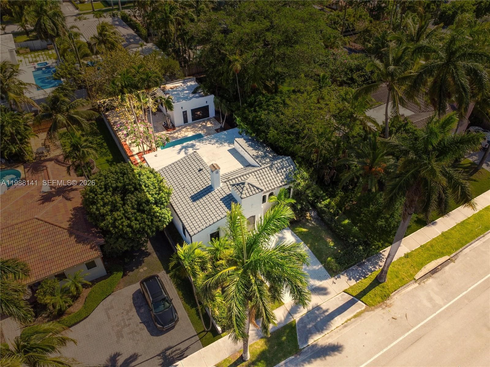 1108 Harrison St, Hollywood, FL 33019 — zdjęcie 2