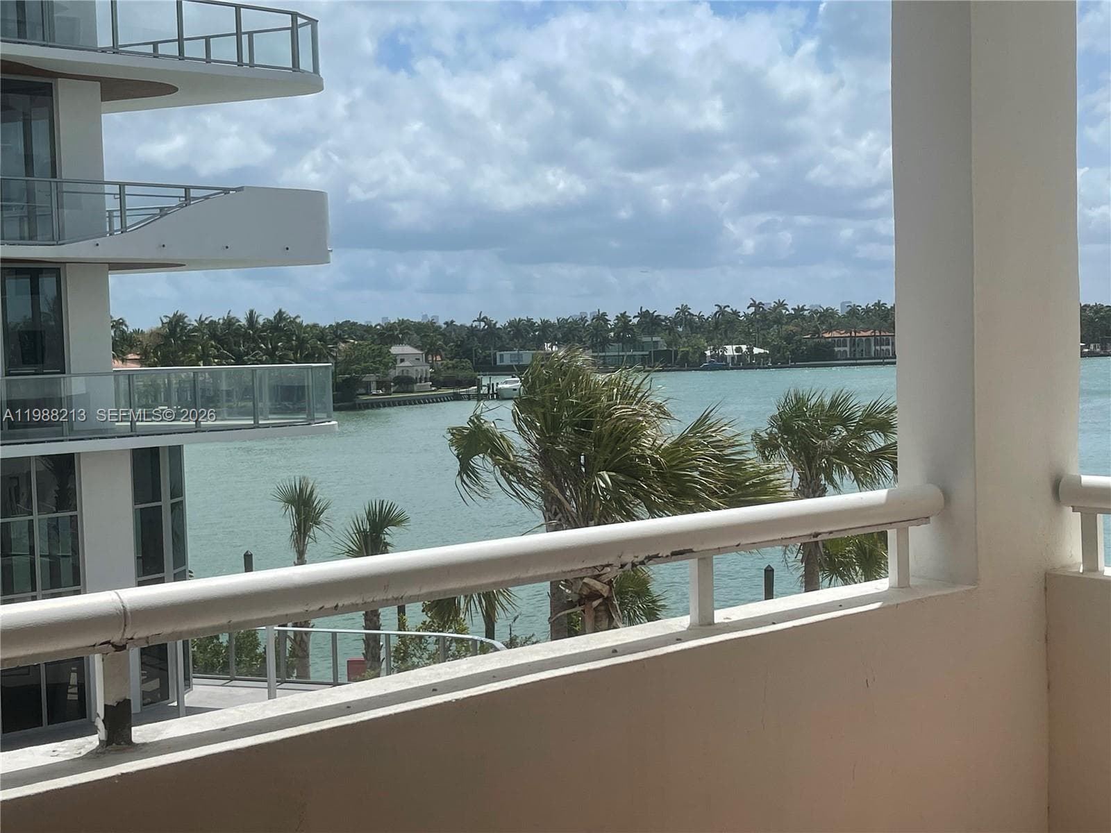 6820 Indian Creek Dr # 3B, Miami Beach, FL 33141