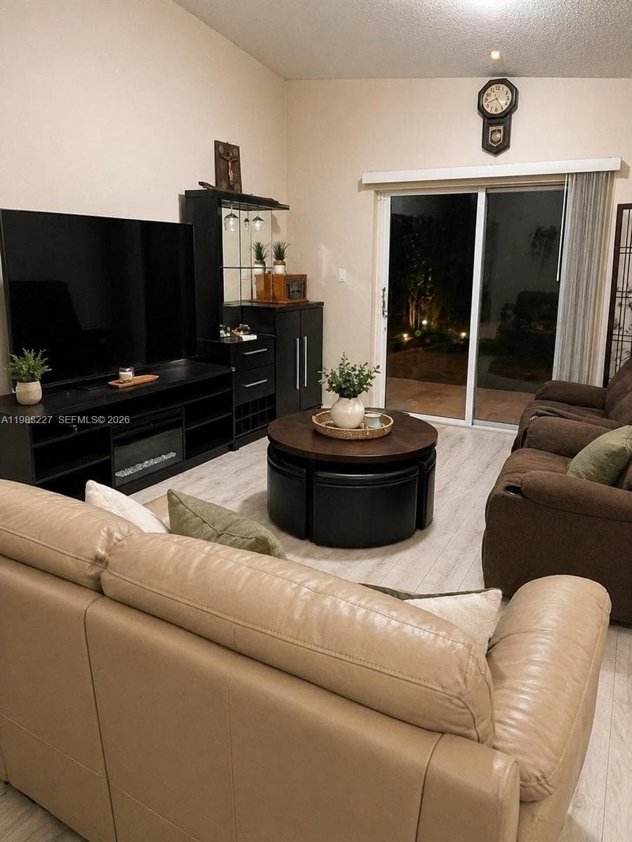20401 SW 1st St, Pembroke Pines, FL 33029 — zdjęcie 4