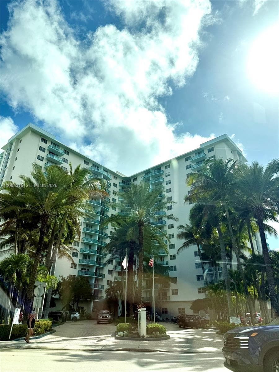 3901 S Ocean Dr # 5W, Hollywood, FL 33019