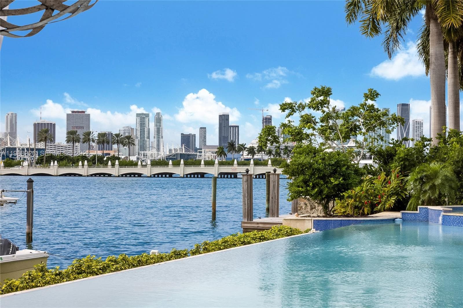 100 Palm Ave, Miami Beach, FL 33139