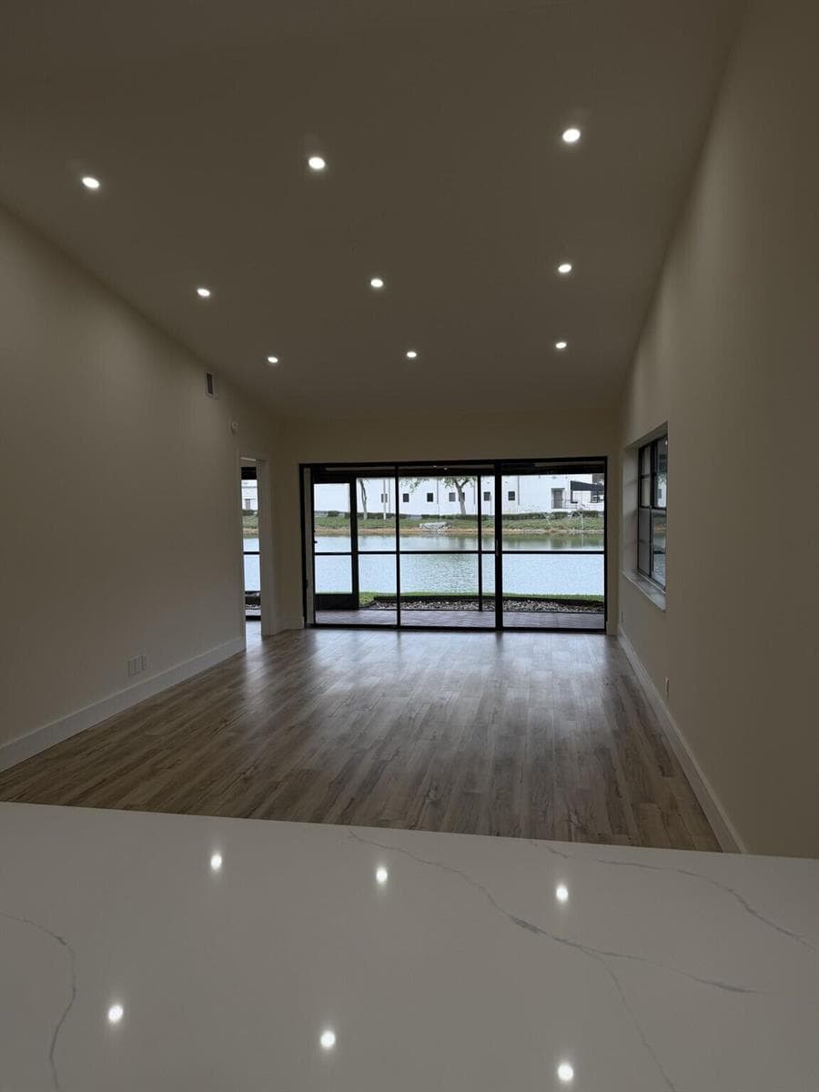 705 Banks Road, Margate, FL 33063 — zdjęcie 4