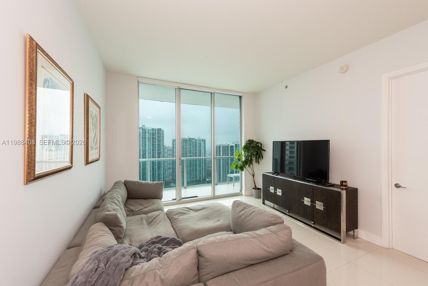 55 SE 6th St # 4200, Miami, FL 33131 — zdjęcie 4