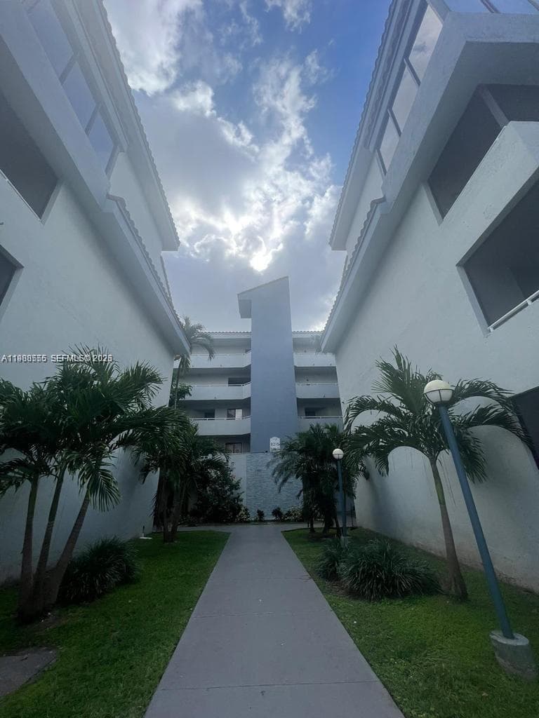 8215 SW 152nd Ave # G-418, Miami, FL 33193