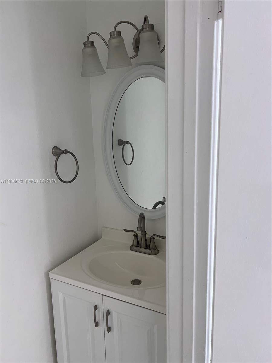 2750 W 76th St # 208, Hialeah, FL 33016 — zdjęcie 5
