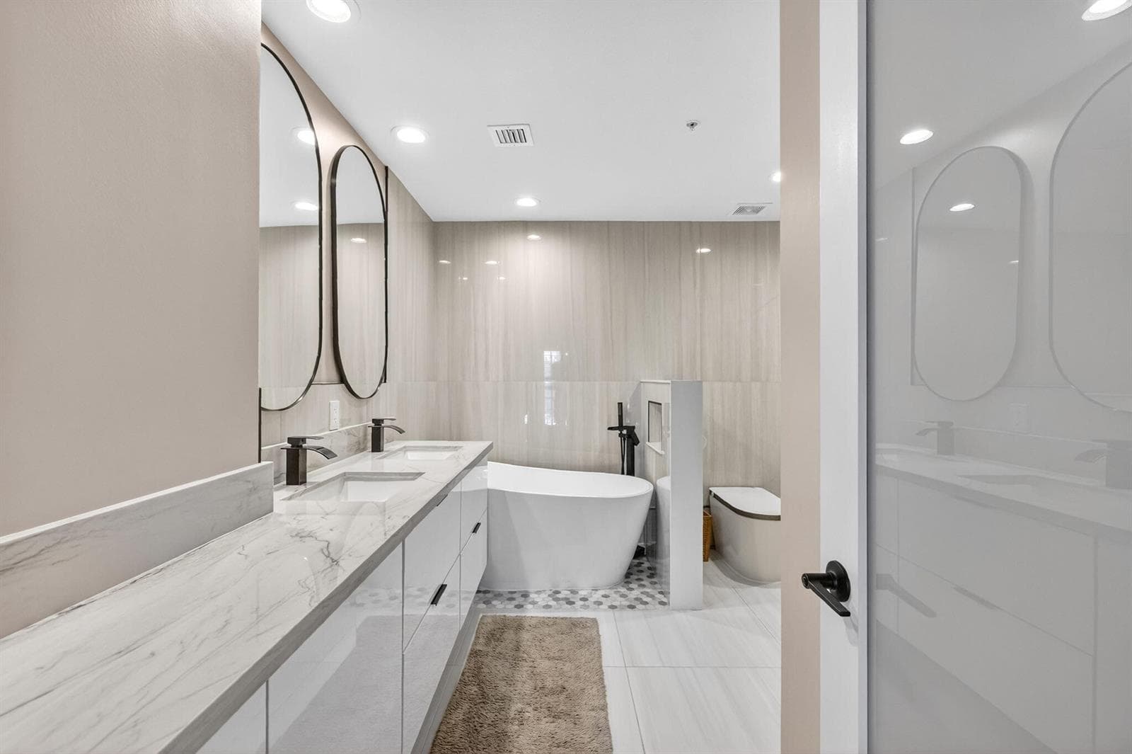 724 SW 1st Avenue, Pompano Beach, FL 33060 — zdjęcie 2
