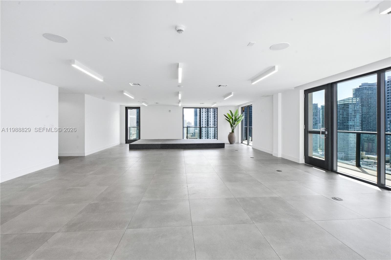 239 SW 9th St # 2401, Miami, FL 33130