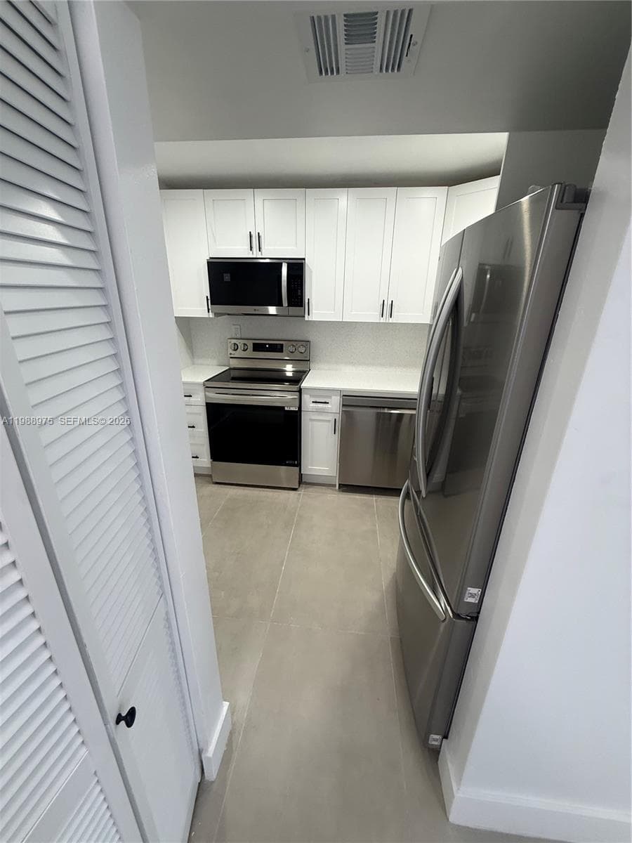 6937 Bay Dr, Miami Beach, FL 33141 — zdjęcie 3