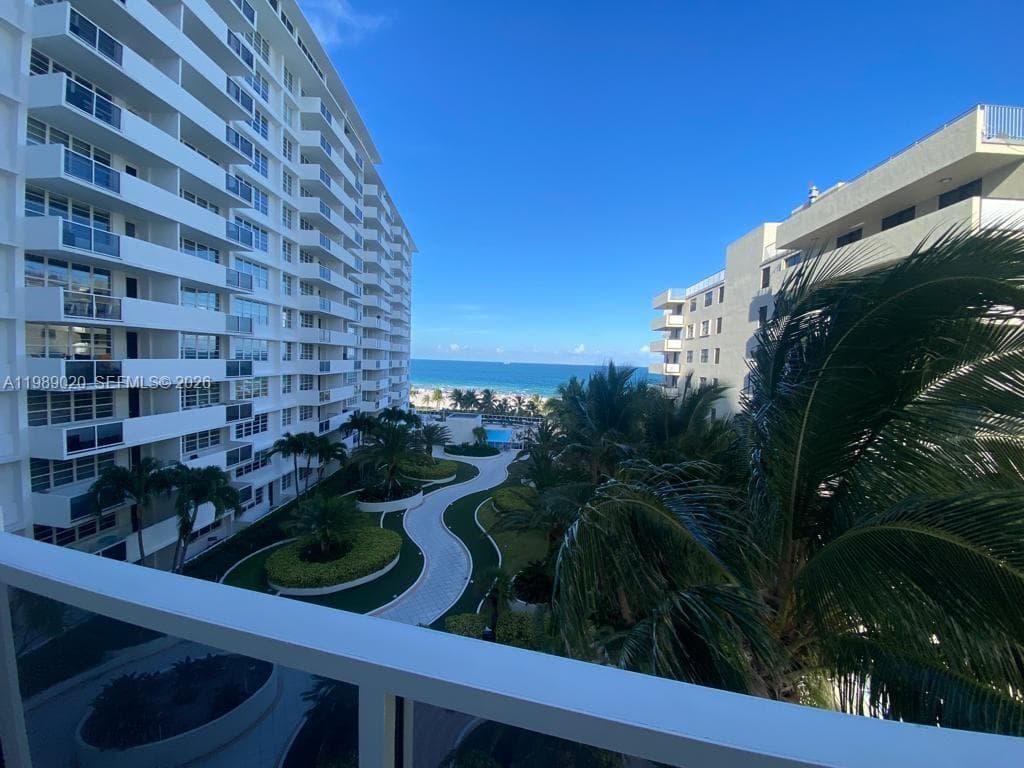 100 Lincoln Rd # 721, Miami Beach, FL 33139