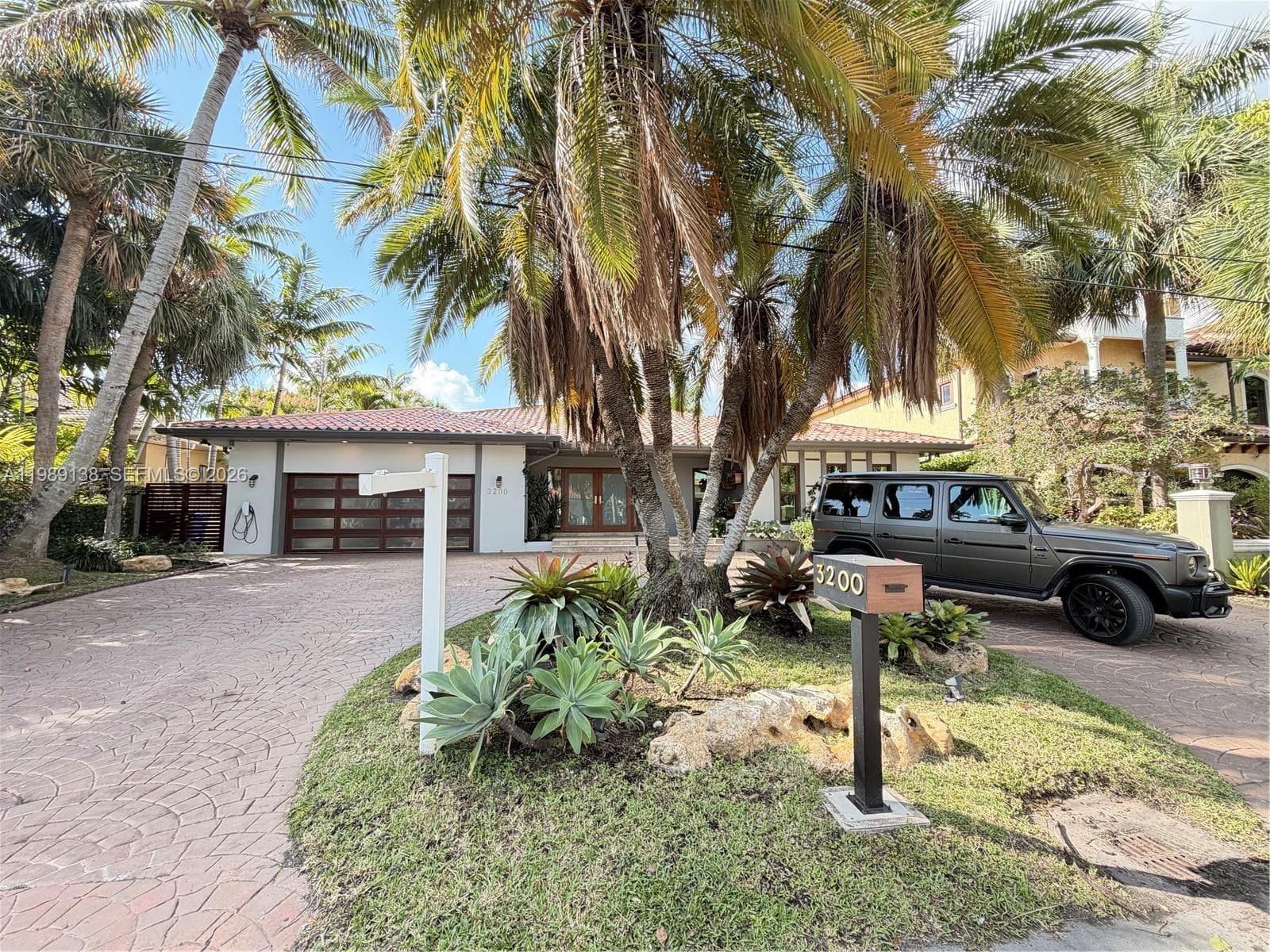 3200 NE 165th St, North Miami Beach, FL 33160 — zdjęcie 3