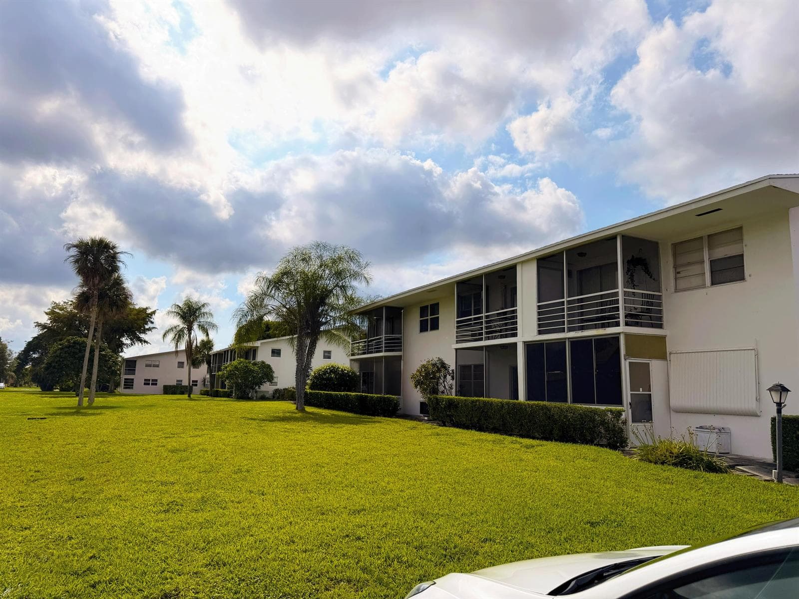 136 Coventry F, West Palm Beach, FL 33417