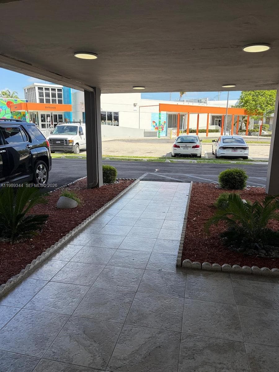 16410 Miami Dr # 504, North Miami Beach, FL 33162 — zdjęcie 5