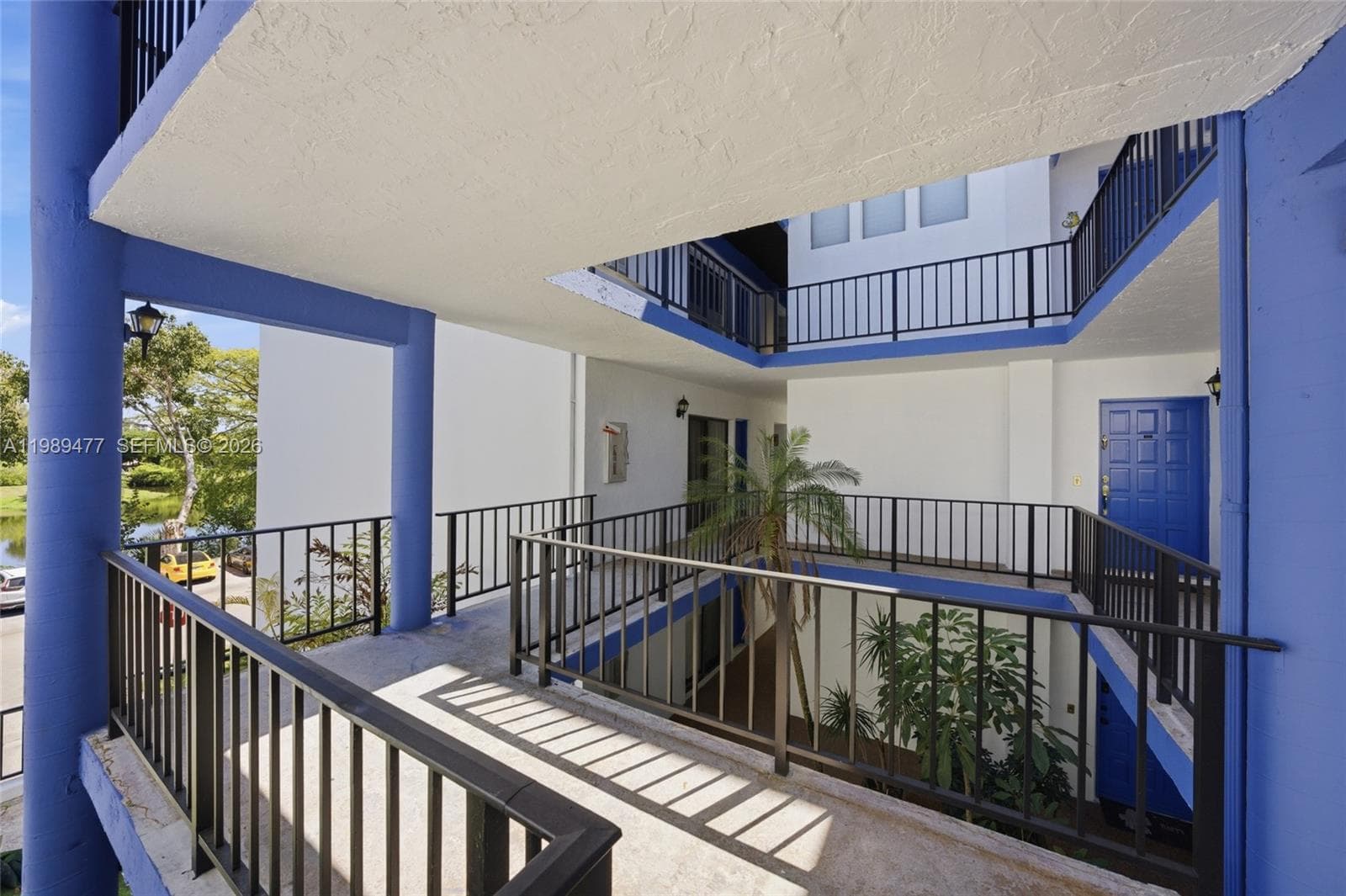 6010 S Falls Cir Dr # 323, Lauderhill, FL 33319 — zdjęcie 4