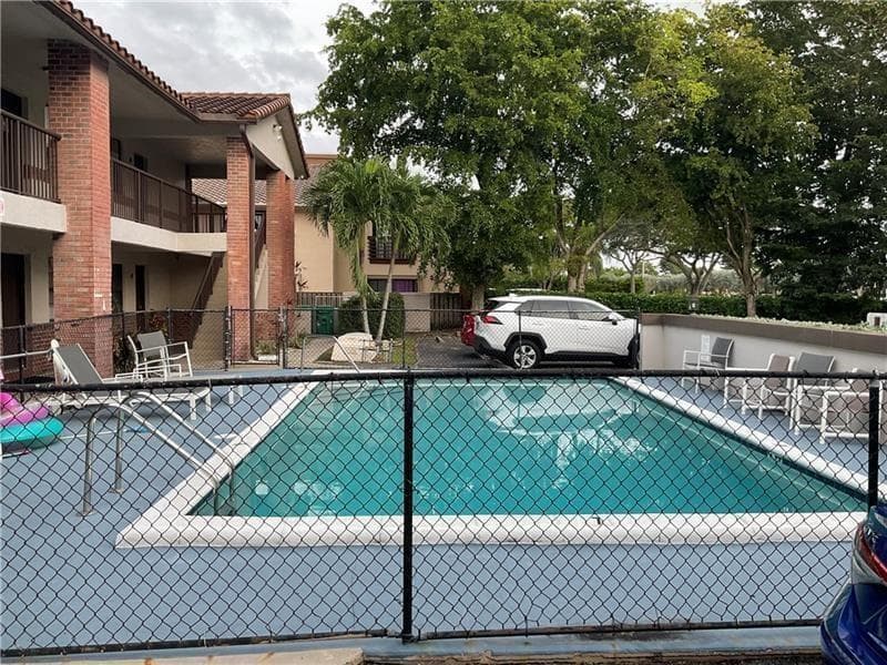 10825 Royal Palm Boulevard # 1-8, Coral Springs, FL 33065 — zdjęcie 2