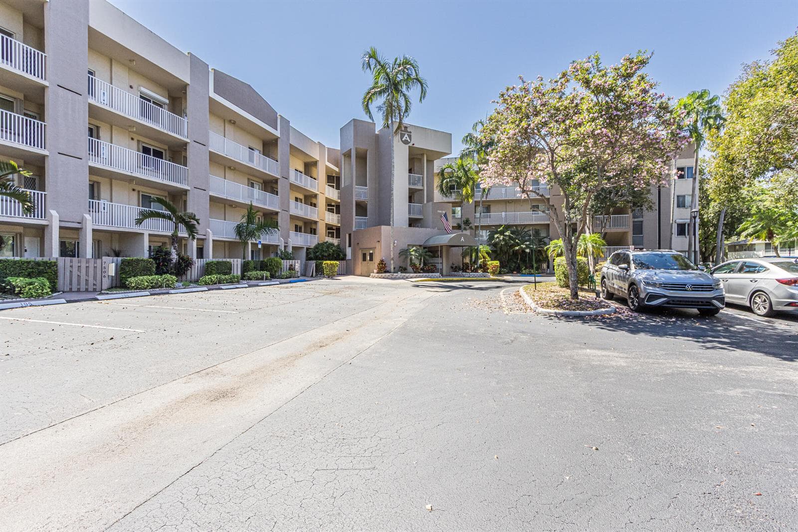 7552 Trent Drive # 301, Tamarac, FL 33321 — zdjęcie 2