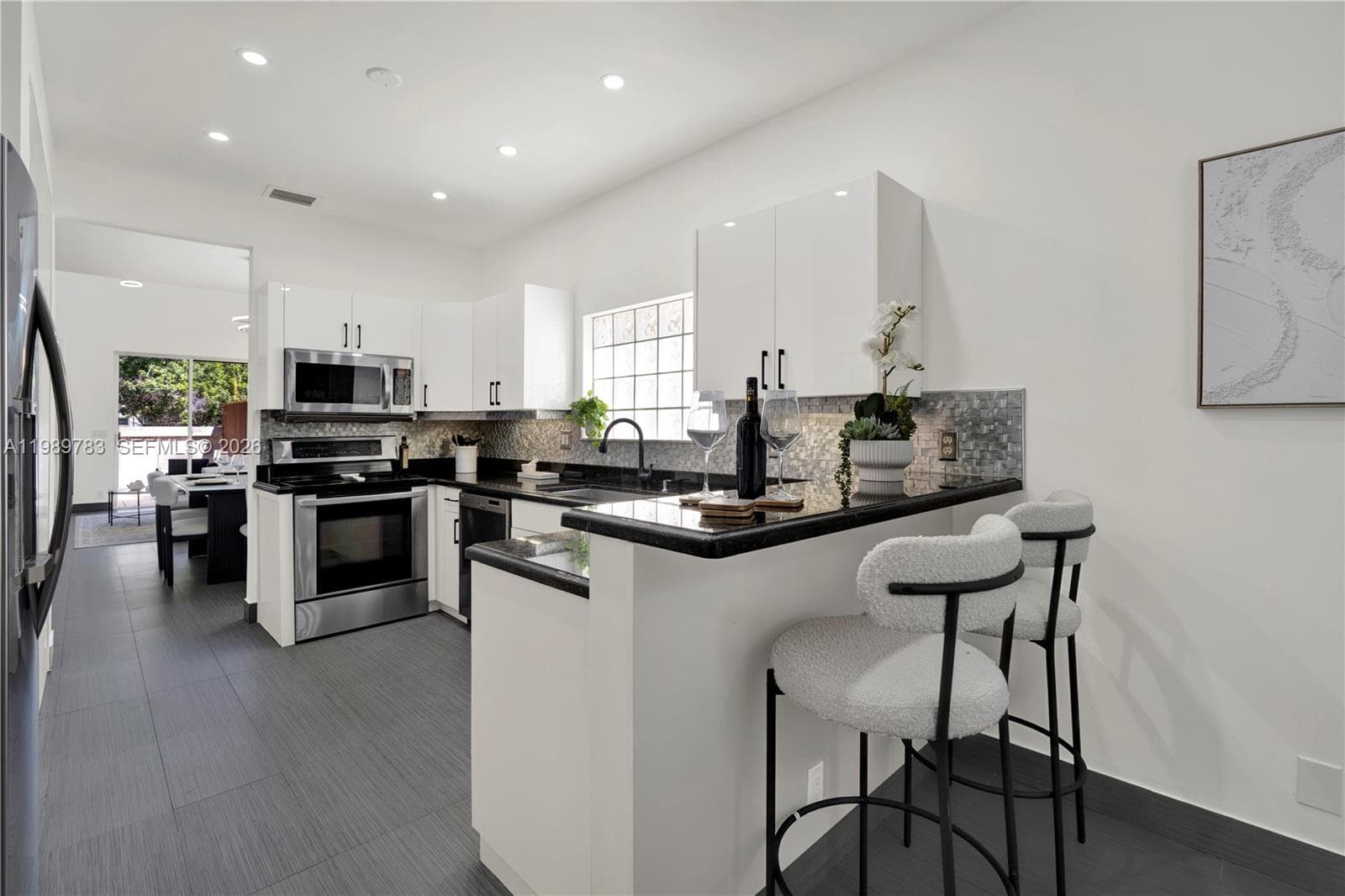 1251 Hayes St, Hollywood, FL 33019 — zdjęcie 5