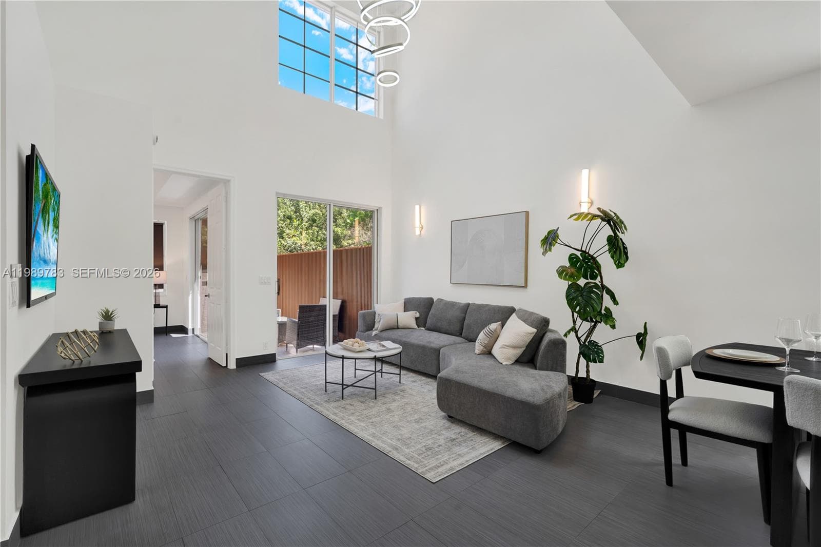 1251 Hayes St, Hollywood, FL 33019 — zdjęcie 4
