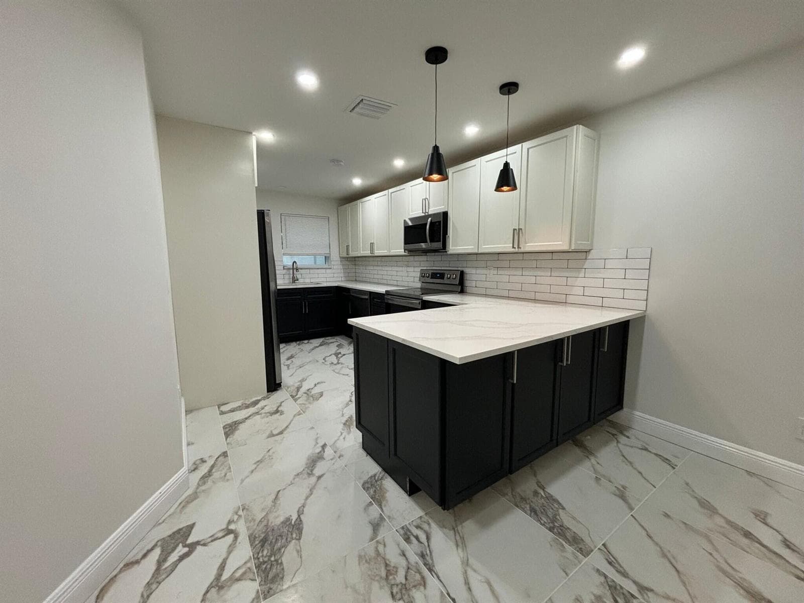 800 SW 7th Street, Hallandale Beach, FL 33009 — zdjęcie 5