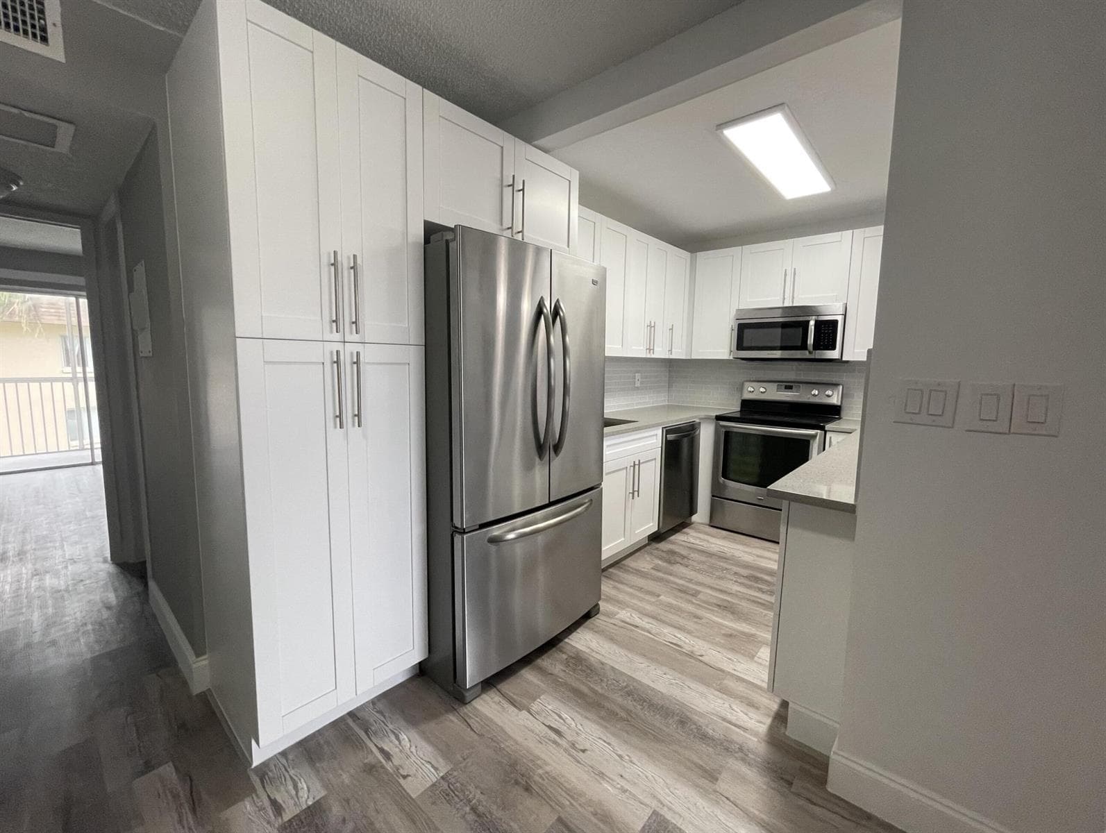 700 Village Green Court # 319, Palm Springs, FL 33461 — zdjęcie 5