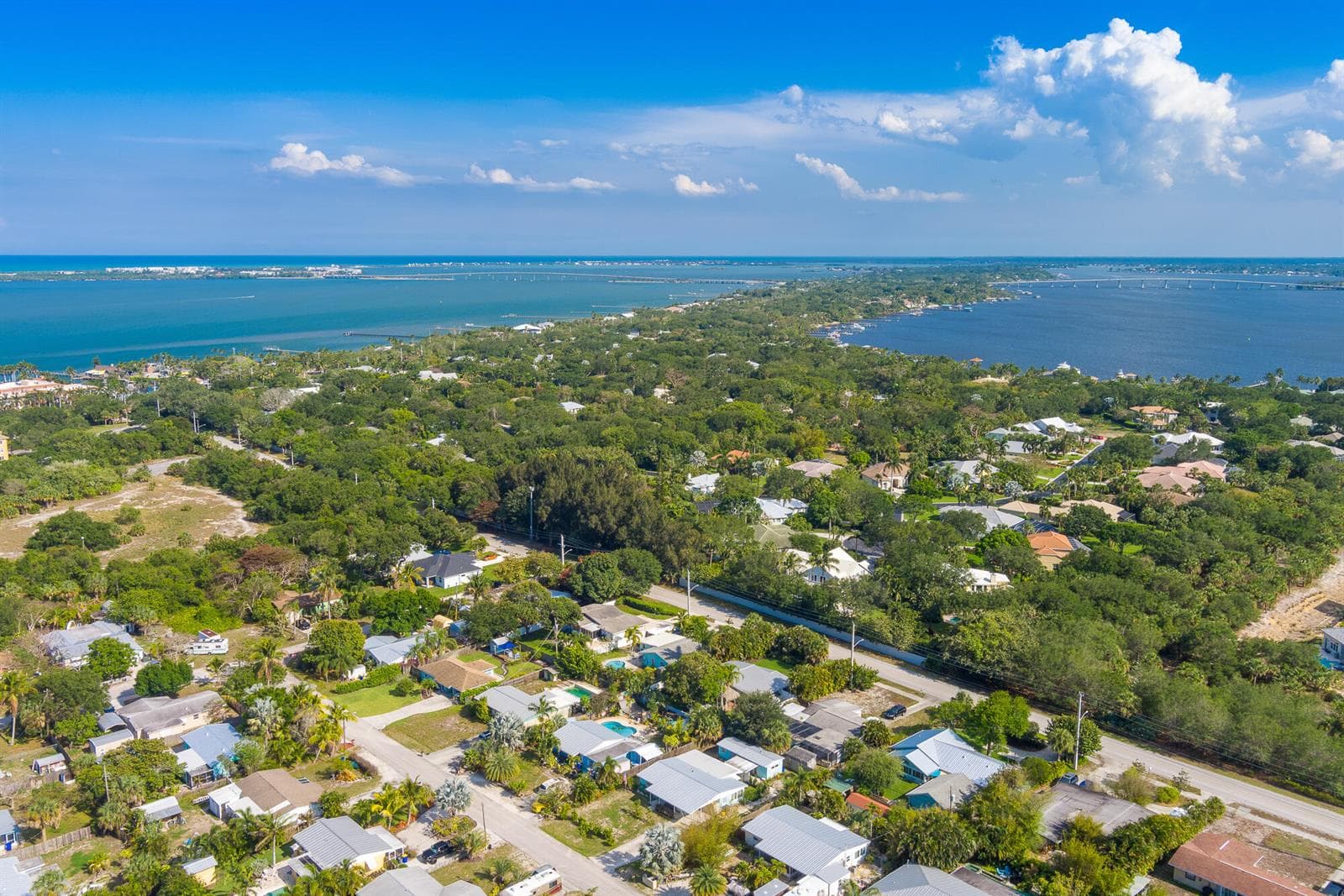 2574 NE Roberta Street, Jensen Beach, FL 34957 — zdjęcie 5