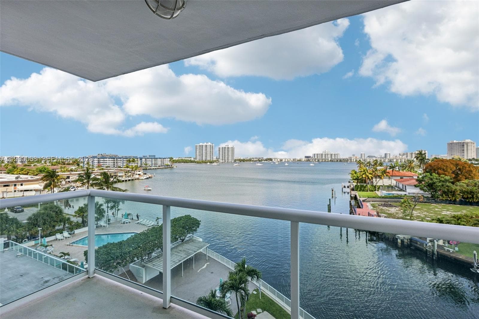 2841 NE 163rd St # 605, North Miami Beach, FL 33160 — zdjęcie 2