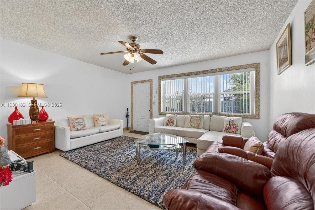1125 NW 69th Ave, Margate, FL 33063 — zdjęcie 3