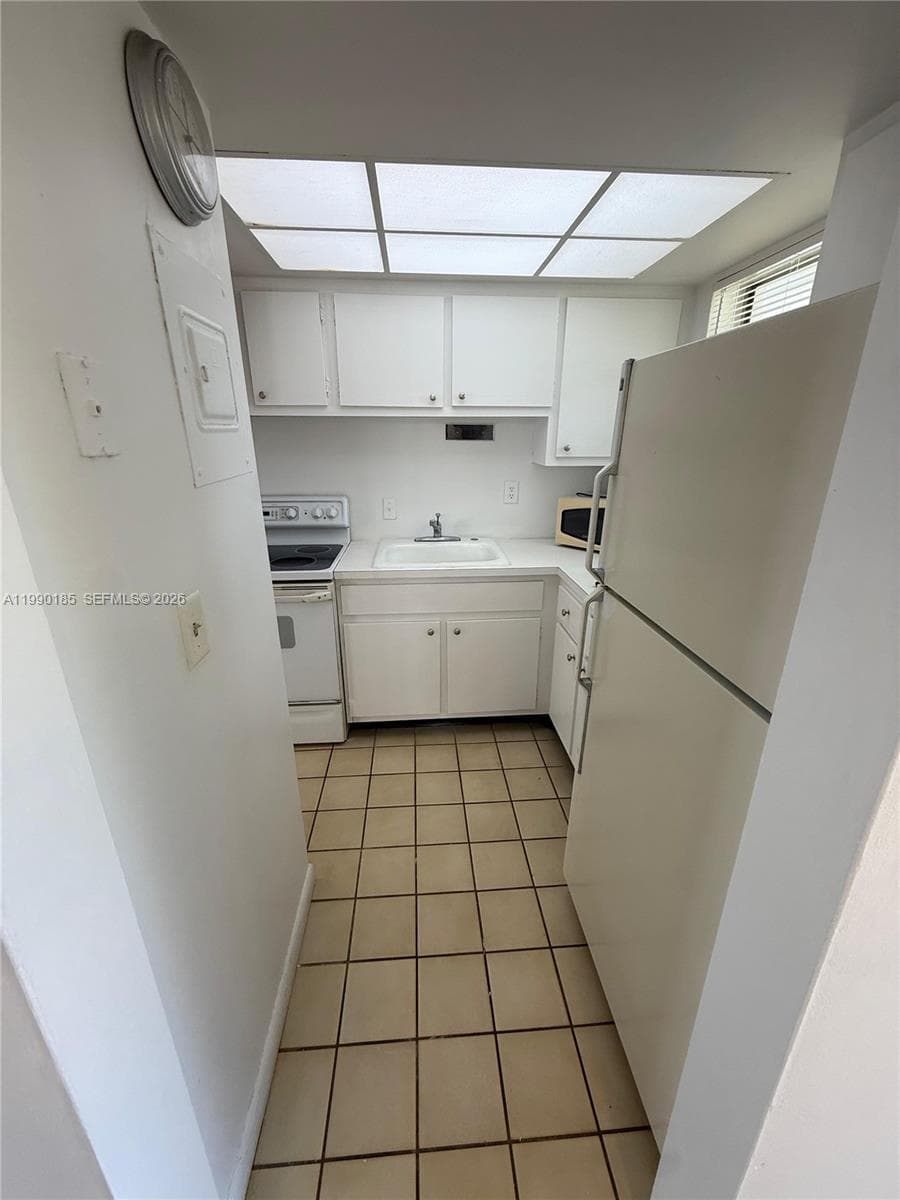 1333 E Hallandale Beach Blvd # 223, Hallandale Beach, FL 33009 — zdjęcie 5