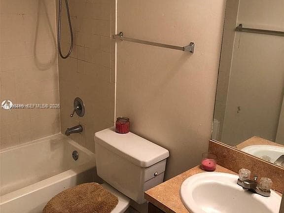 7235 NW 179th St # 103, Hialeah, FL 33015 — zdjęcie 5