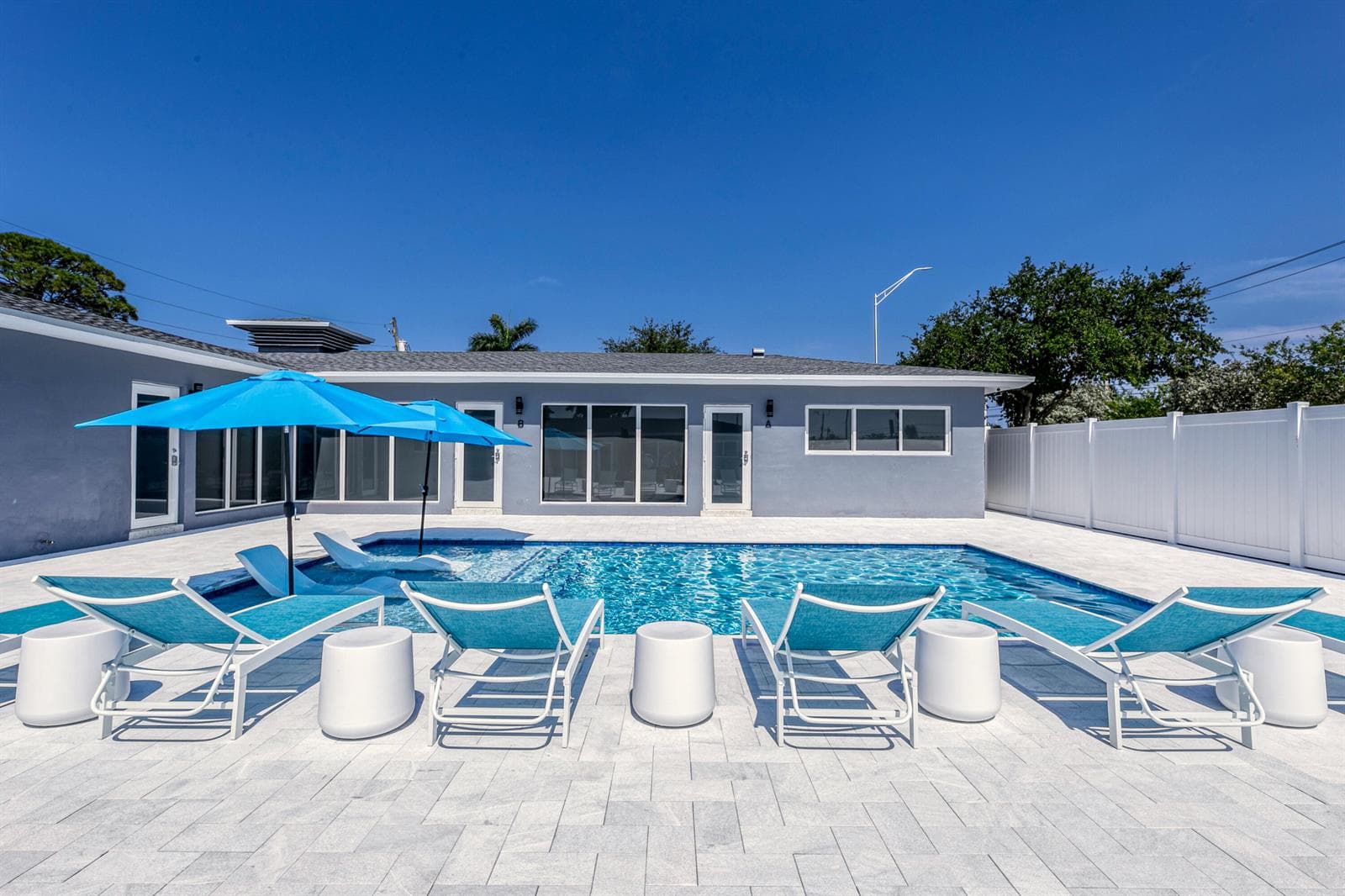 2025 NE 26th Street # 1-3, Wilton Manors, FL 33305 — zdjęcie 2