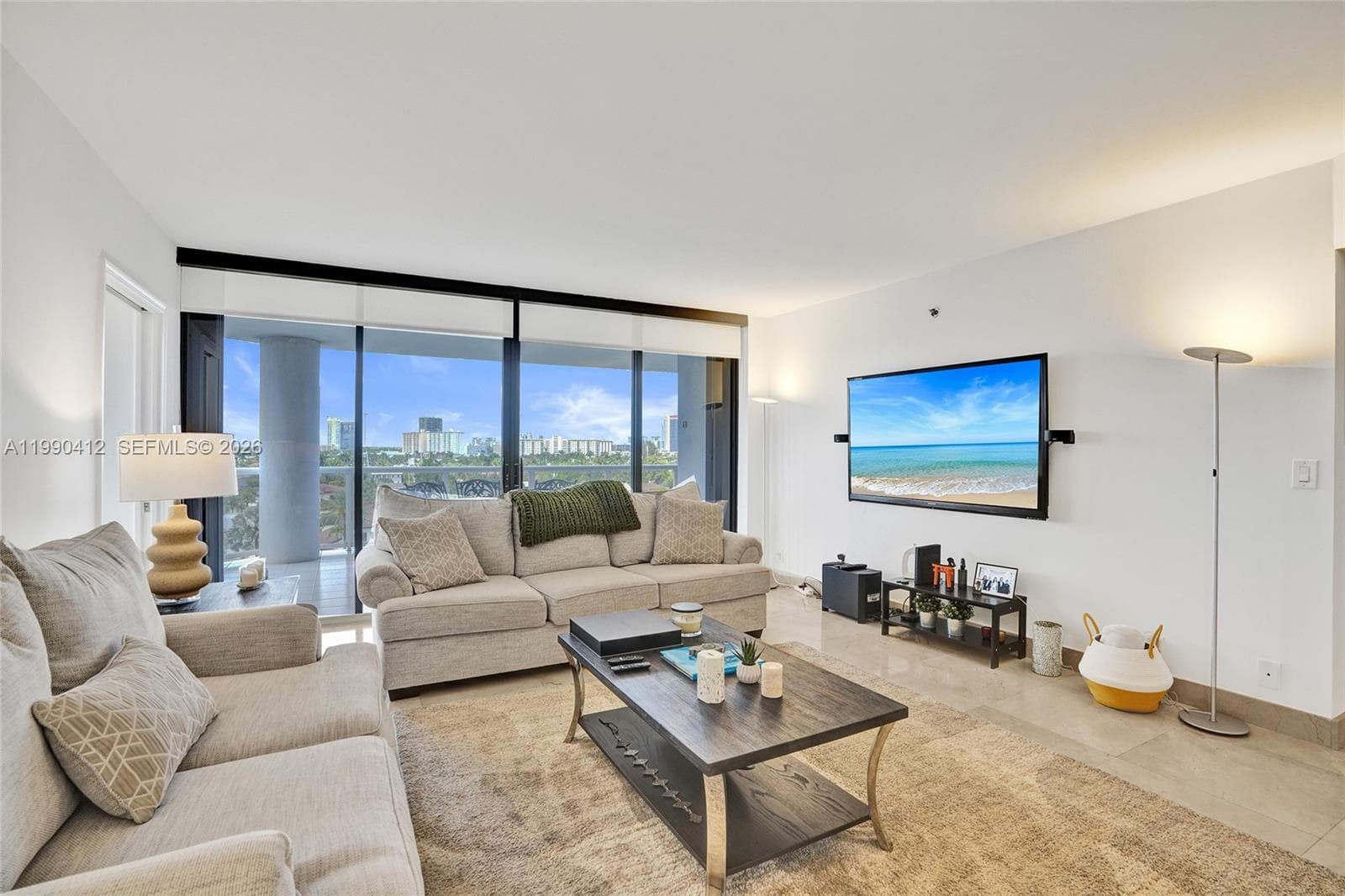 3598 Yacht Club Dr # 702, Aventura, FL 33180