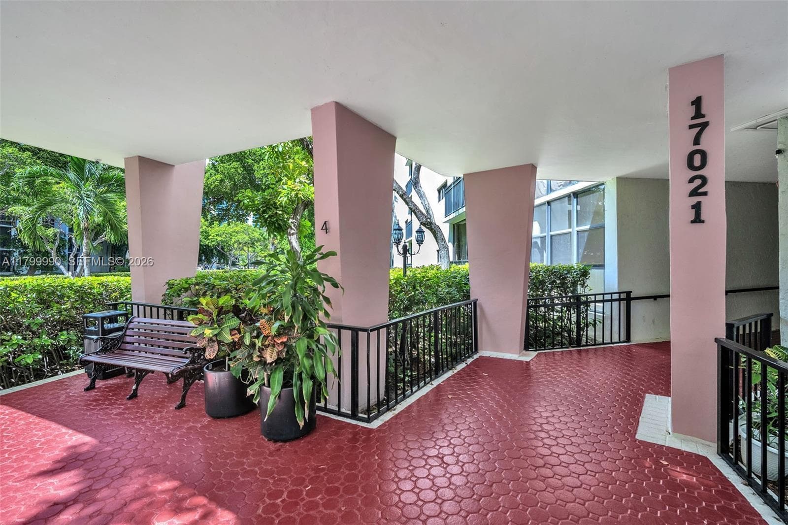 17021 N Bay Road # 105, Sunny Isles Beach, FL 33160 — zdjęcie 2