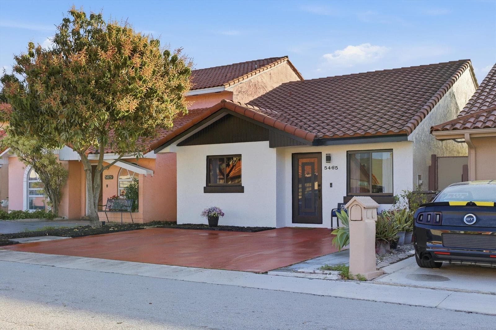 5465 W 27th Lane, Hialeah, FL 33016 — zdjęcie 2