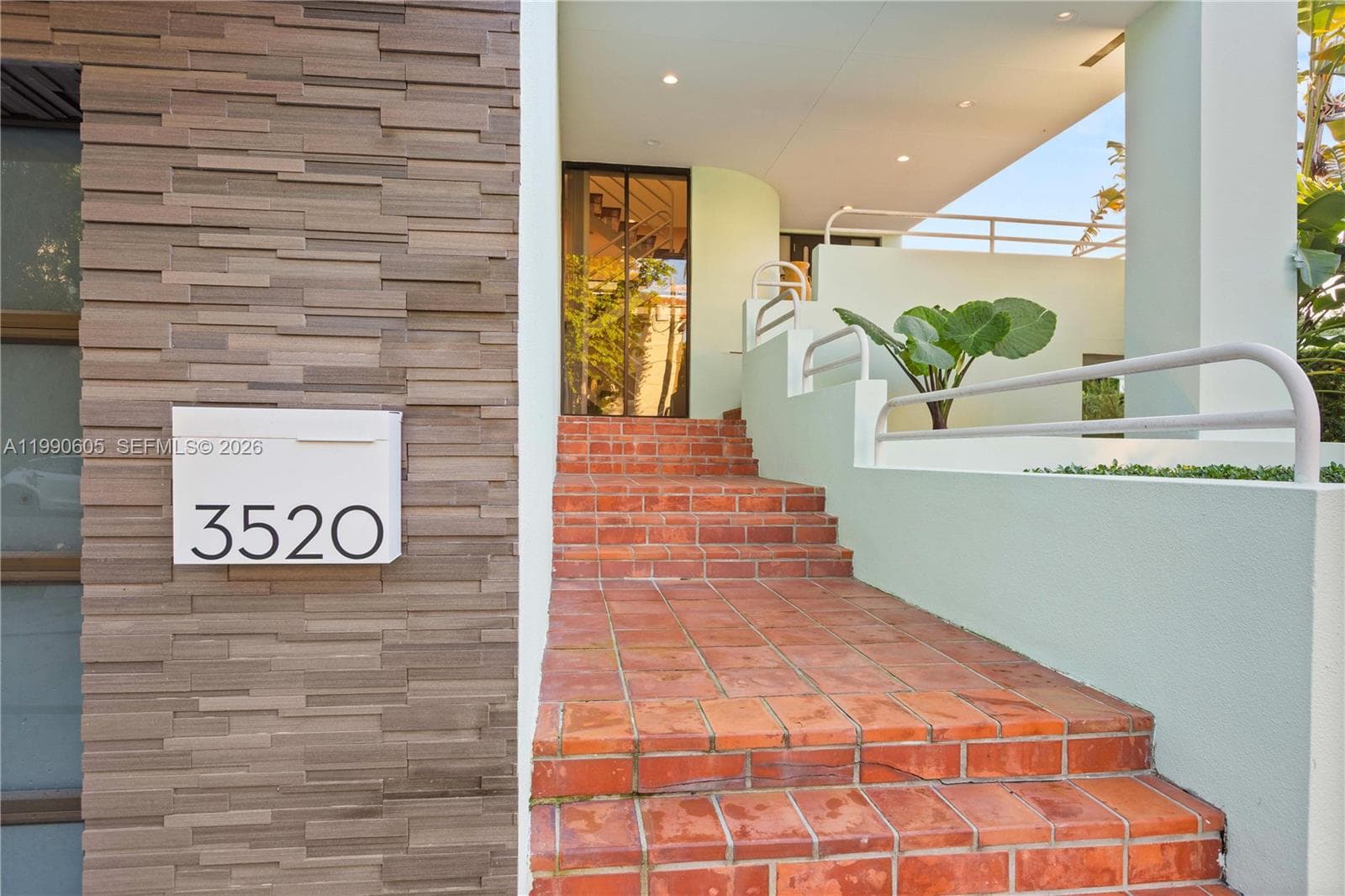 3520 Rockerman Rd, Miami, FL 33133 — zdjęcie 5