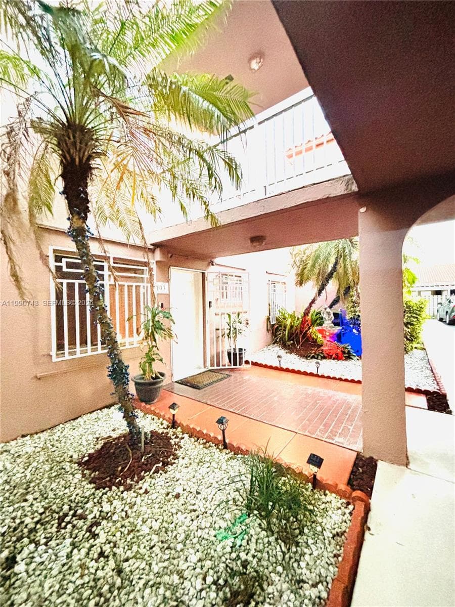 2310 W 74th St # 103, Hialeah, FL 33016