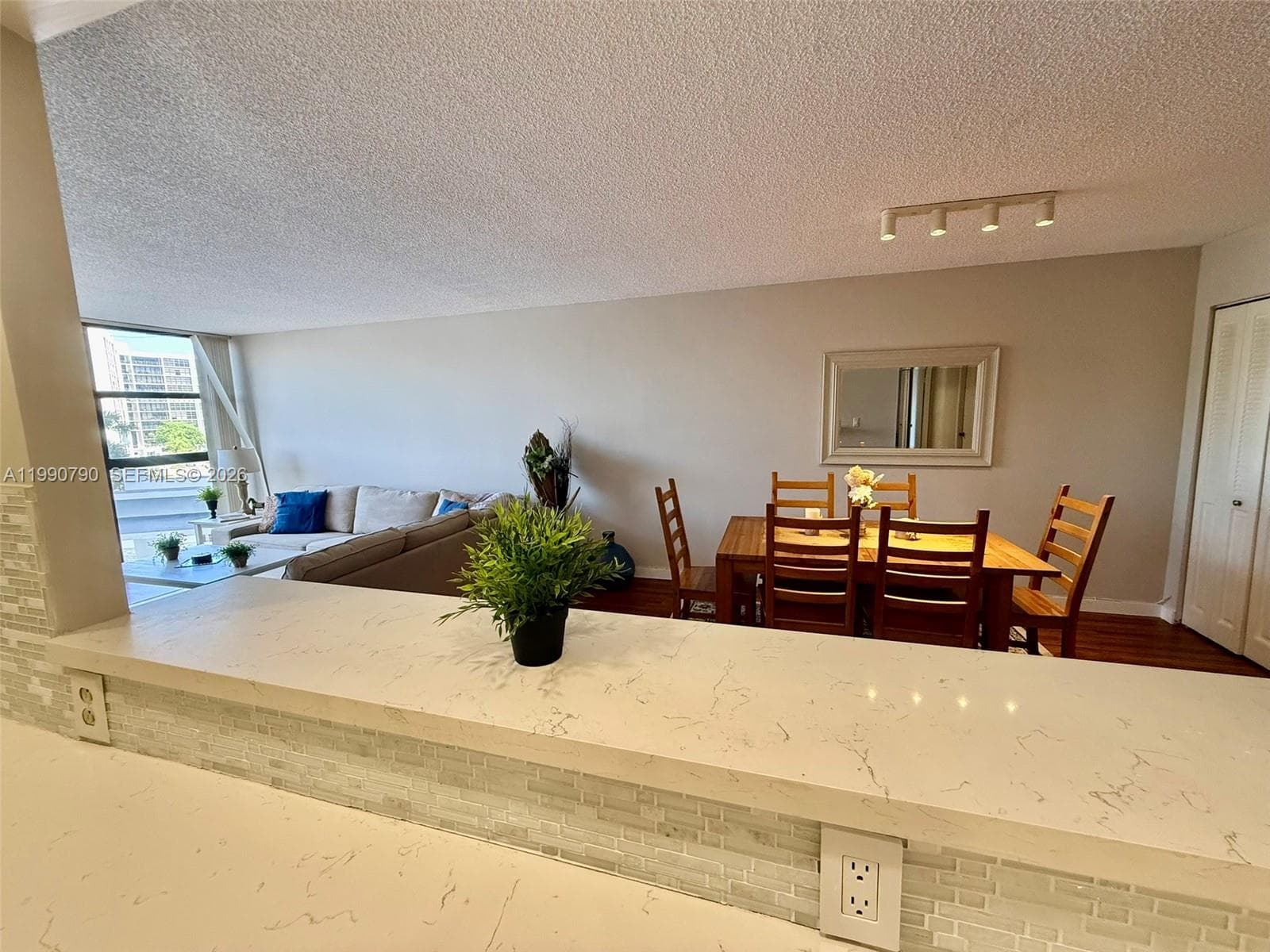 200 Leslie Dr # 425, Hallandale Beach, FL 33009 — zdjęcie 3