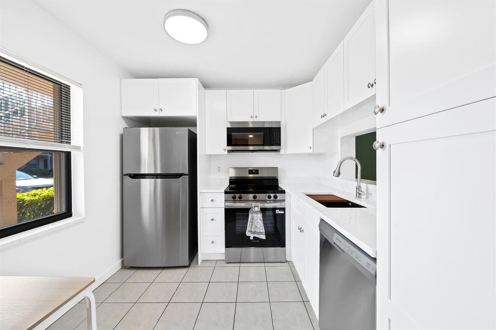 5570 Lakeside Drive # 102, Margate, FL 33063 — zdjęcie 2