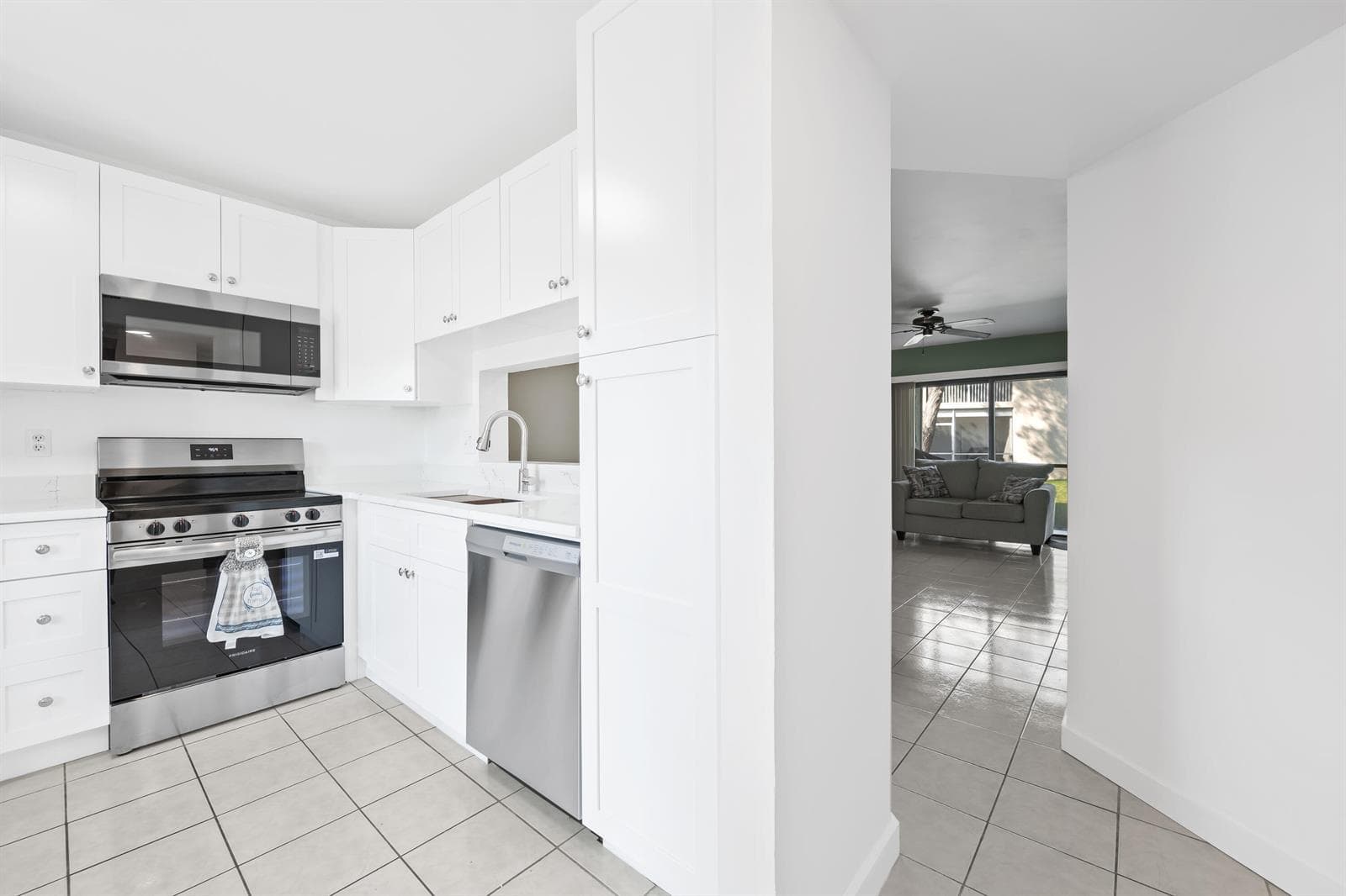 5570 Lakeside Drive # 102, Margate, FL 33063 — zdjęcie 3