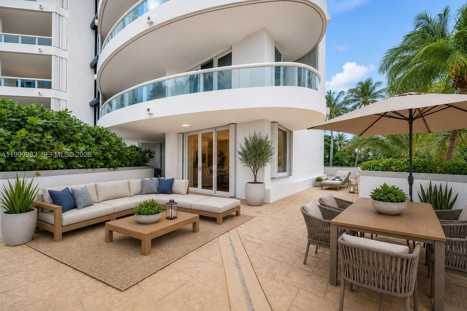 21050 Point Pl # 401, Aventura, FL 33180