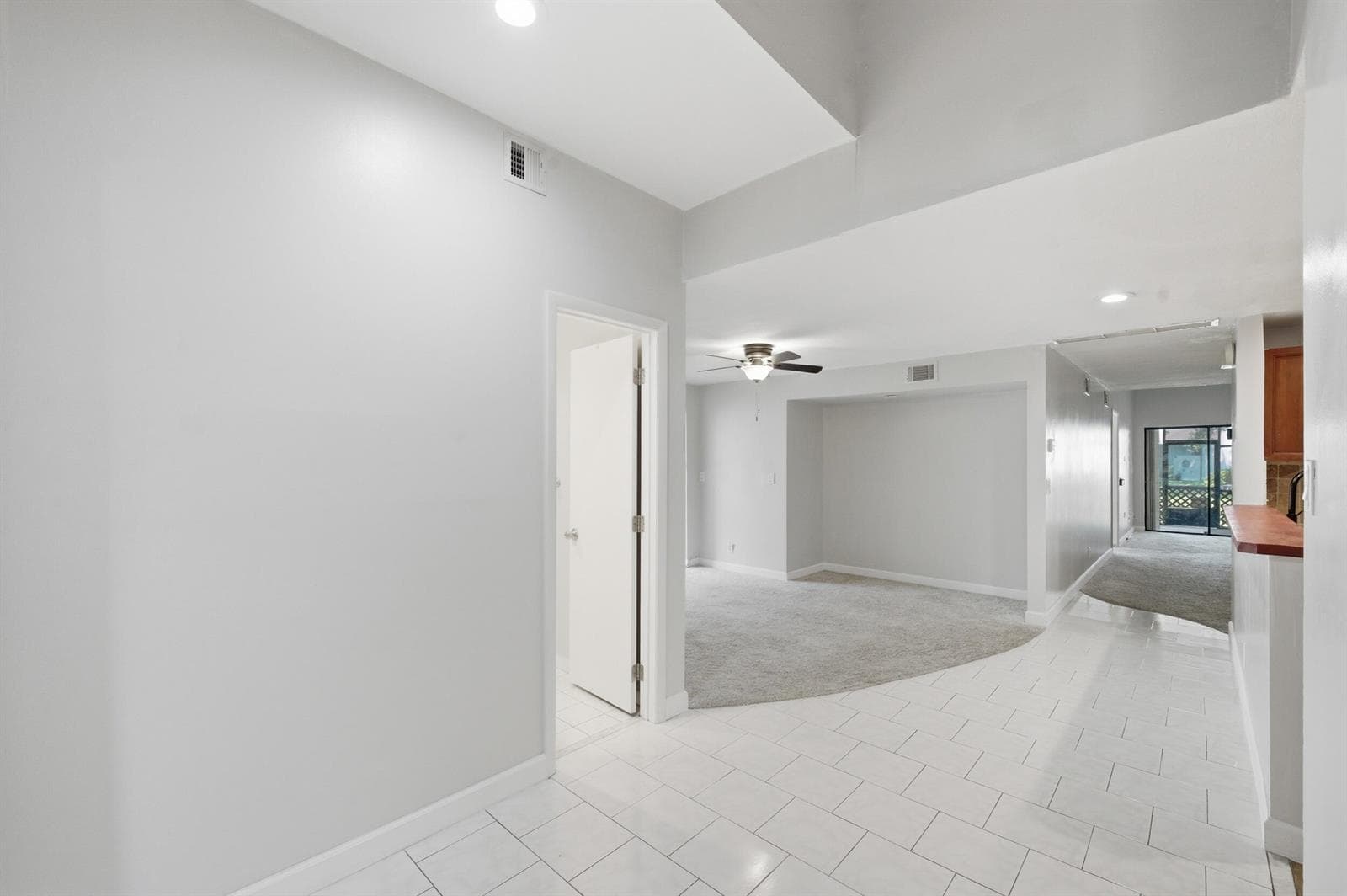 1097 NW 98th Terrace # 110, Pembroke Pines, FL 33024 — zdjęcie 2