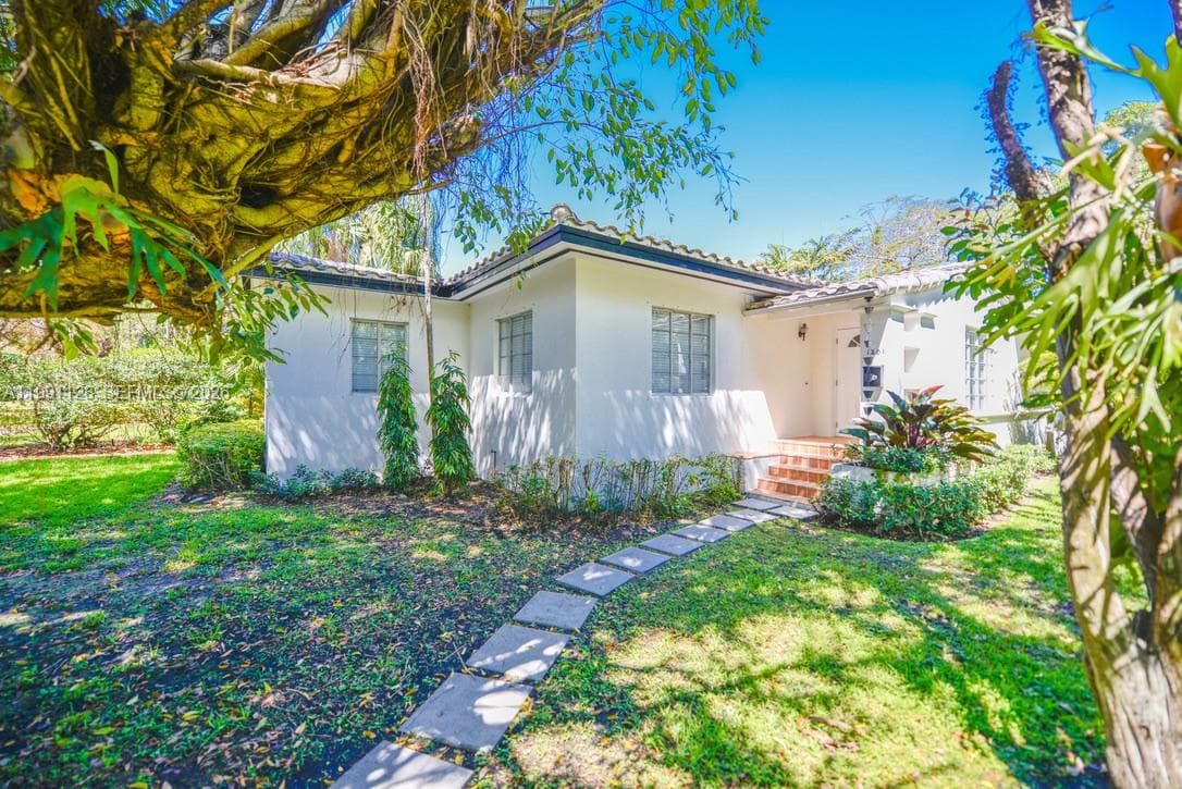 1201 Obispo Ave, Coral Gables, FL 33134 — zdjęcie 3