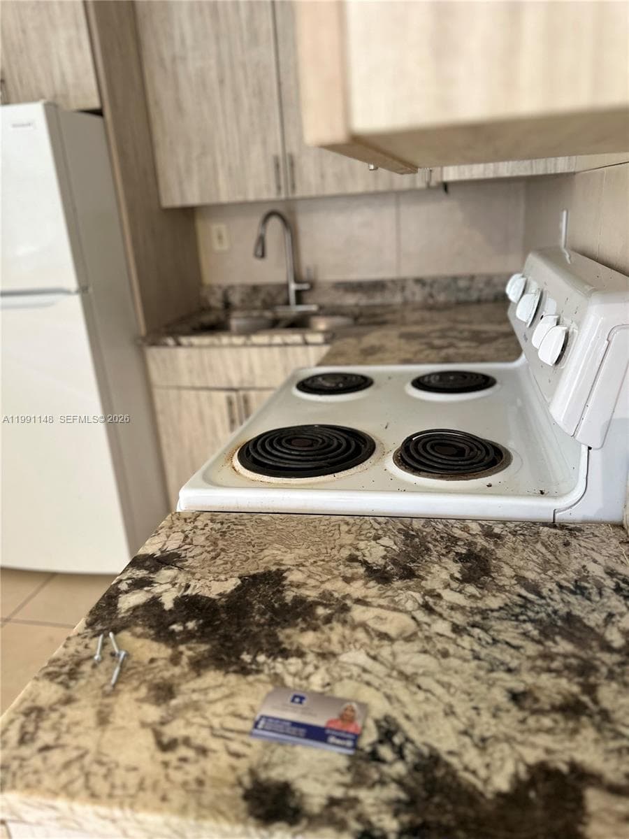 12890 NE 8th Ave # 107, North Miami, FL 33161 — zdjęcie 2