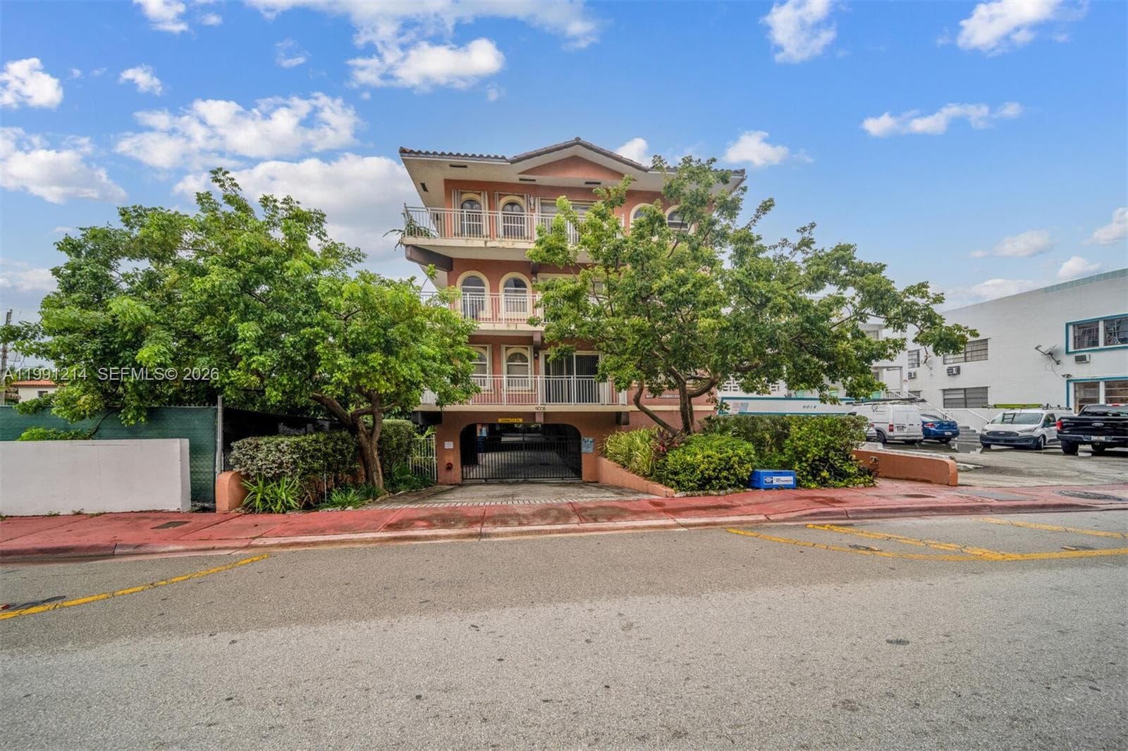 9008 Collins Ave # 402, Surfside, FL 33154 — zdjęcie 3